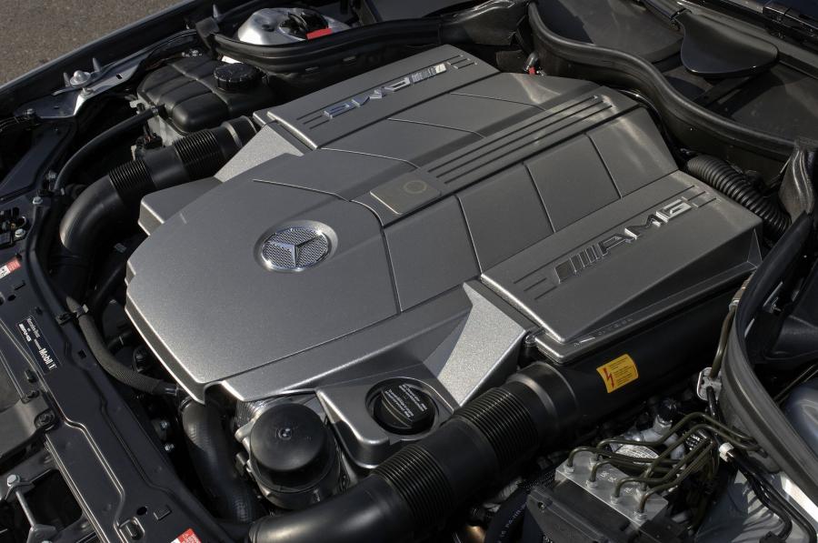  Mercedes-Benz CLK55 AMG Cabriolet 2004 года  (фото 9 из 35)